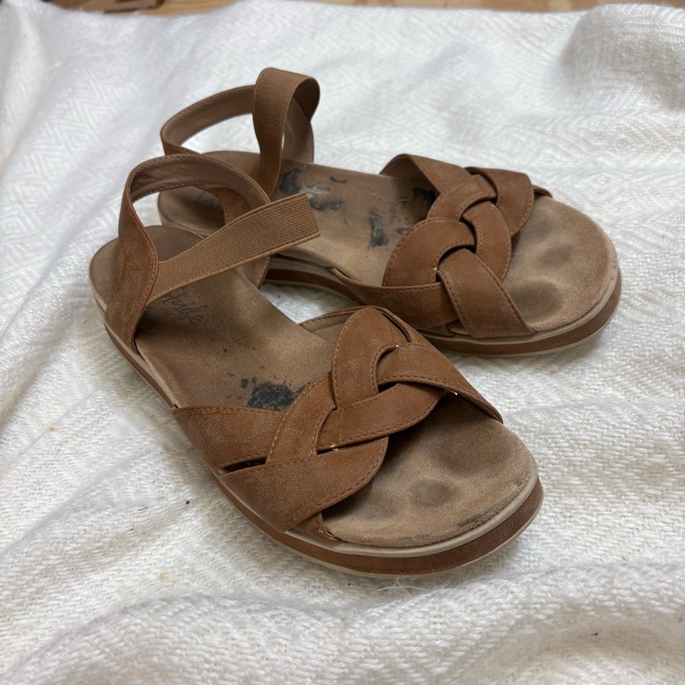 Life Stride Brown leather sandals  with small heel